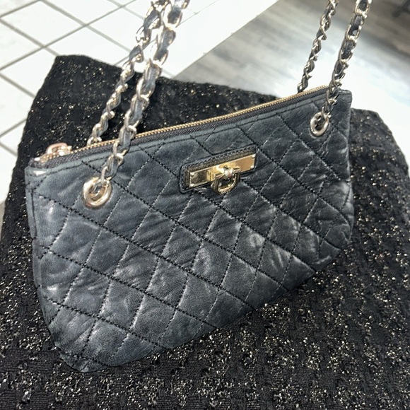 DKNY Quilted Leather Chain Strap Bag - Picture 4 of 8